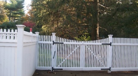 fence gate installation